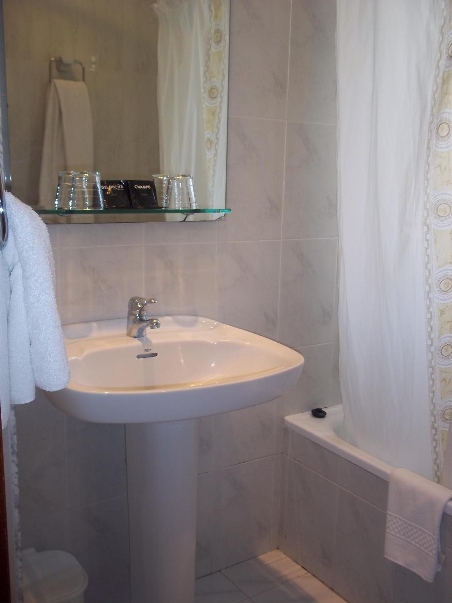 Hotel Suiza Arzua Bagian luar foto